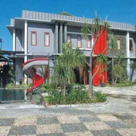 Mirda Gratia Hotel & Convention Чисаруа Экстерьер фото