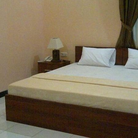 Mirda Gratia Hotel & Convention Чисаруа Экстерьер фото