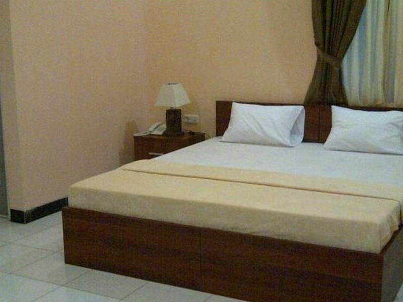 Mirda Gratia Hotel & Convention Чисаруа Экстерьер фото